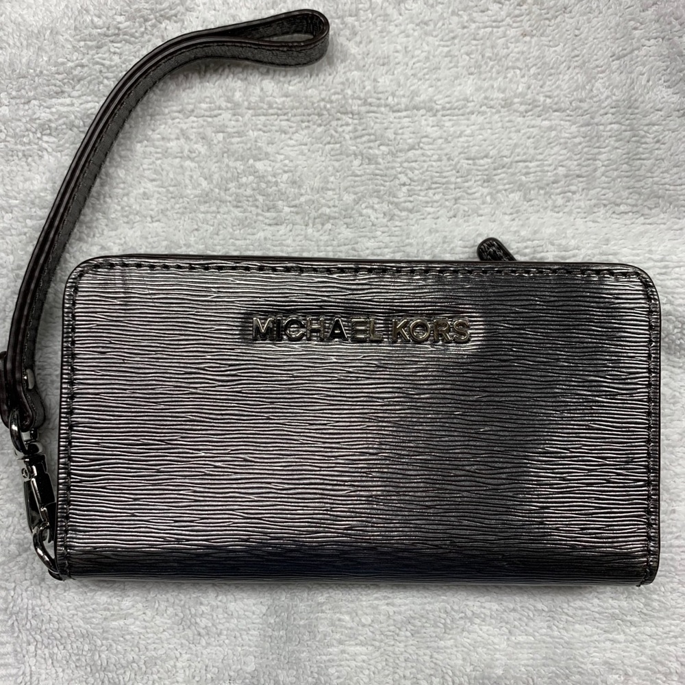 Michael Kors wristlet